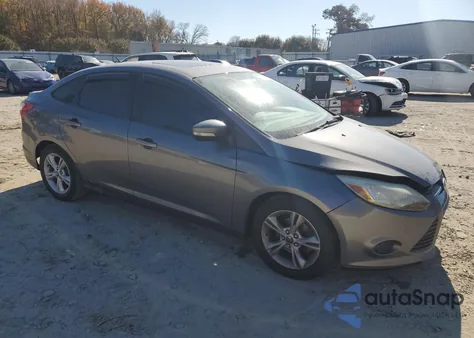 2014 Ford Focus Se z USA, uszkodzony, nr VIN 1FADP3F2XEL418522